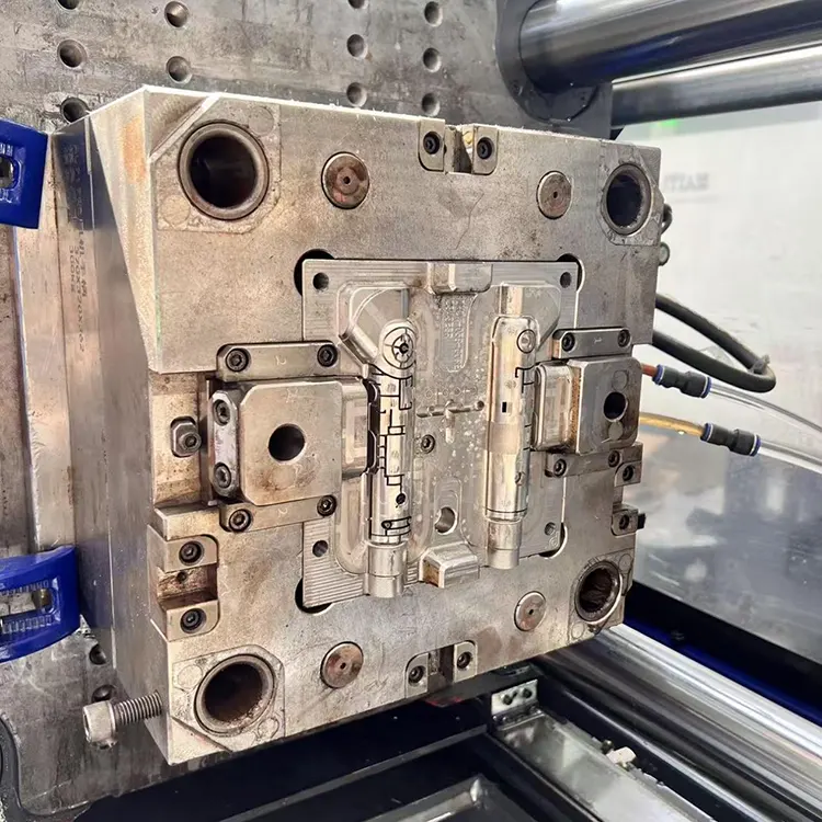 Injection Mold For The Main Body Of A Negative Ion Hair Dryer